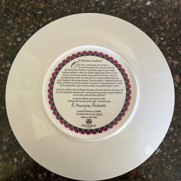 Pfaltzgraff Seasons of the Year A CHRISTMAS TRADITION 8" Collectable Plate 1994 - Picture 2 of 4